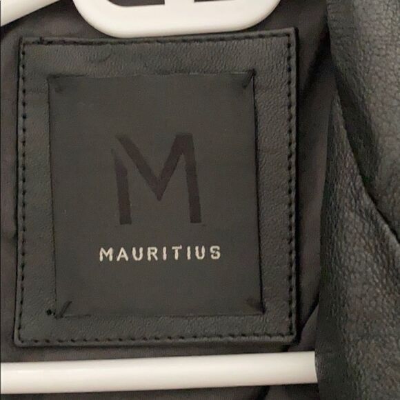 Mauritous leather jacket size small - Picture 3 of 3